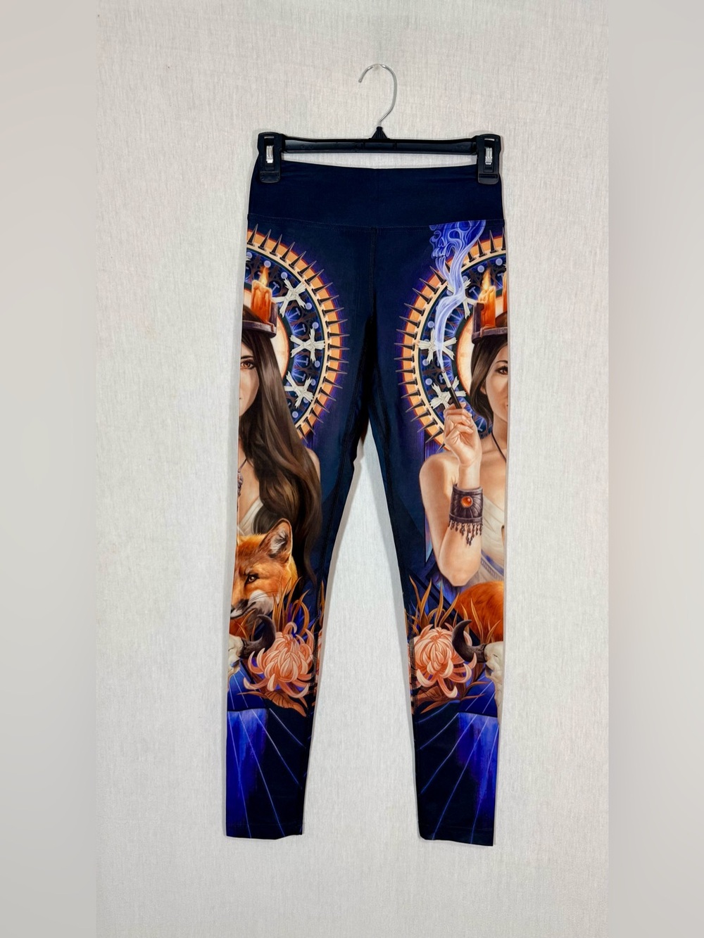 Werkshop XS RARE limited edition Hexen Graphic Fox & Witch Leggings
